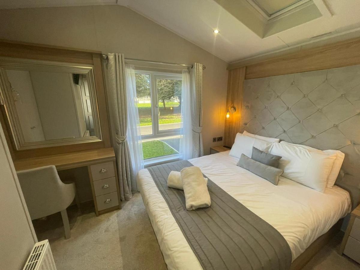 Brians Lodge With Hot Tub Pocklington Ngoại thất bức ảnh